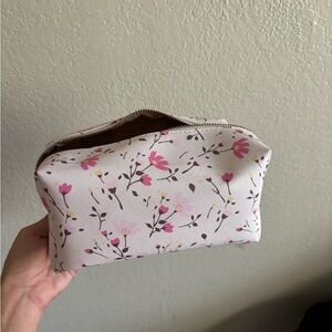 Makeup bag